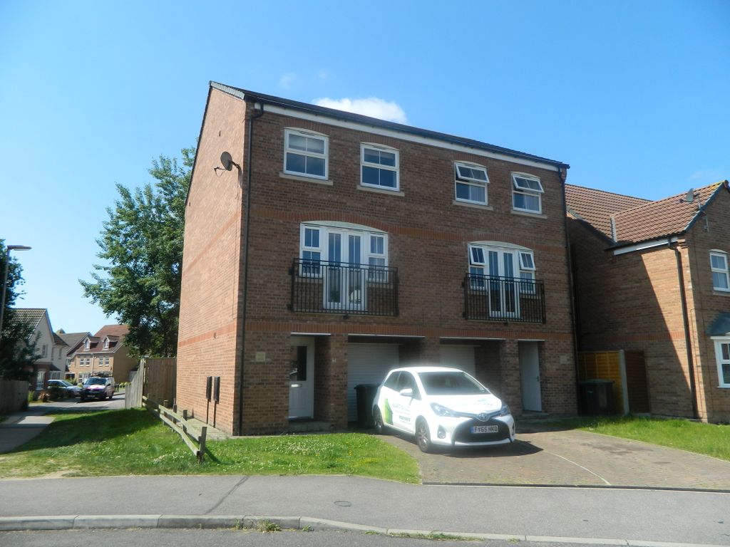 3 bed town house to rent in Minerva Way, North Hykeham, Lincoln LN6