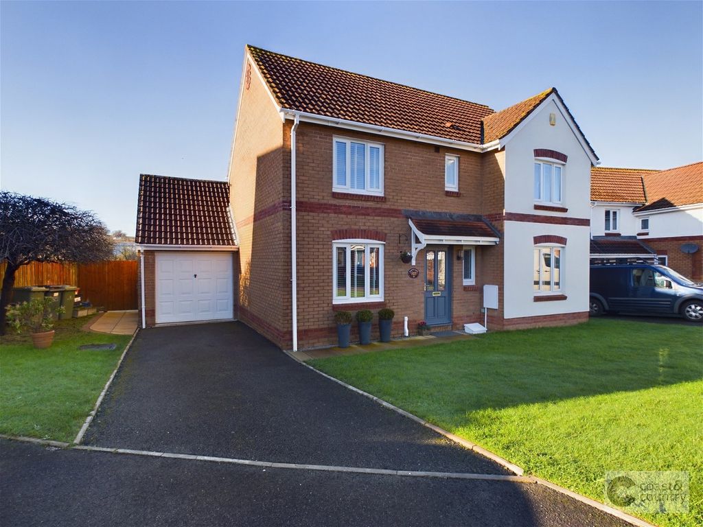 4 bed detached house for sale in Primrose Way, Kingskerswell, Newton