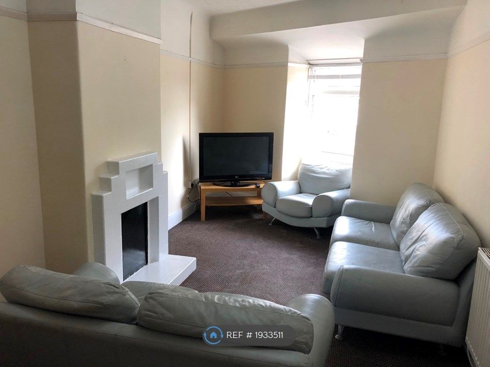 2 bed flat to rent in Dunbabin Road, Liverpool L16, £795 pcm Zoopla