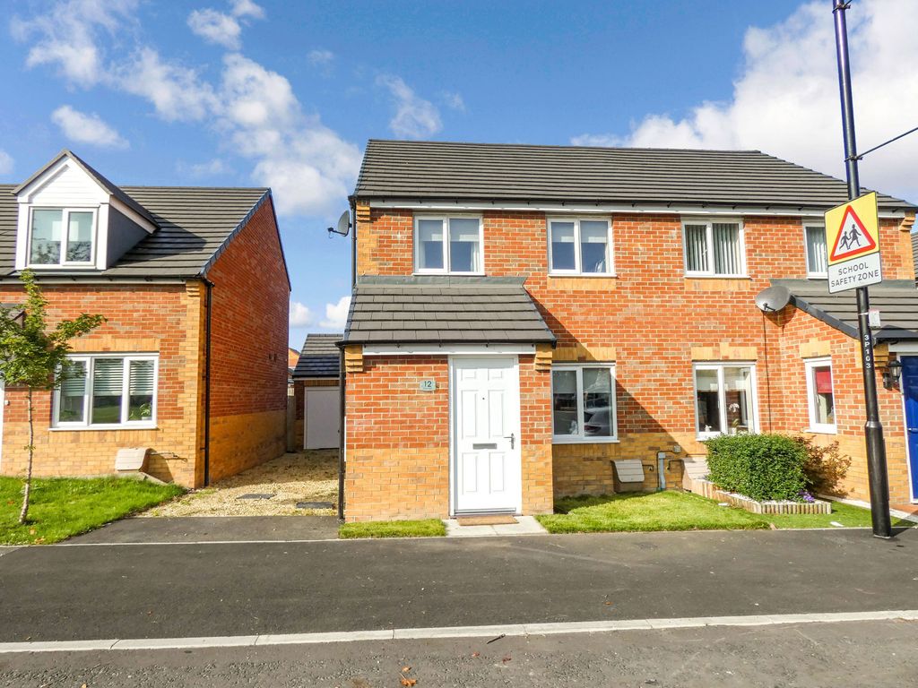 3 bed semidetached house for sale in Pottery Bank, Newcastle Upon Tyne