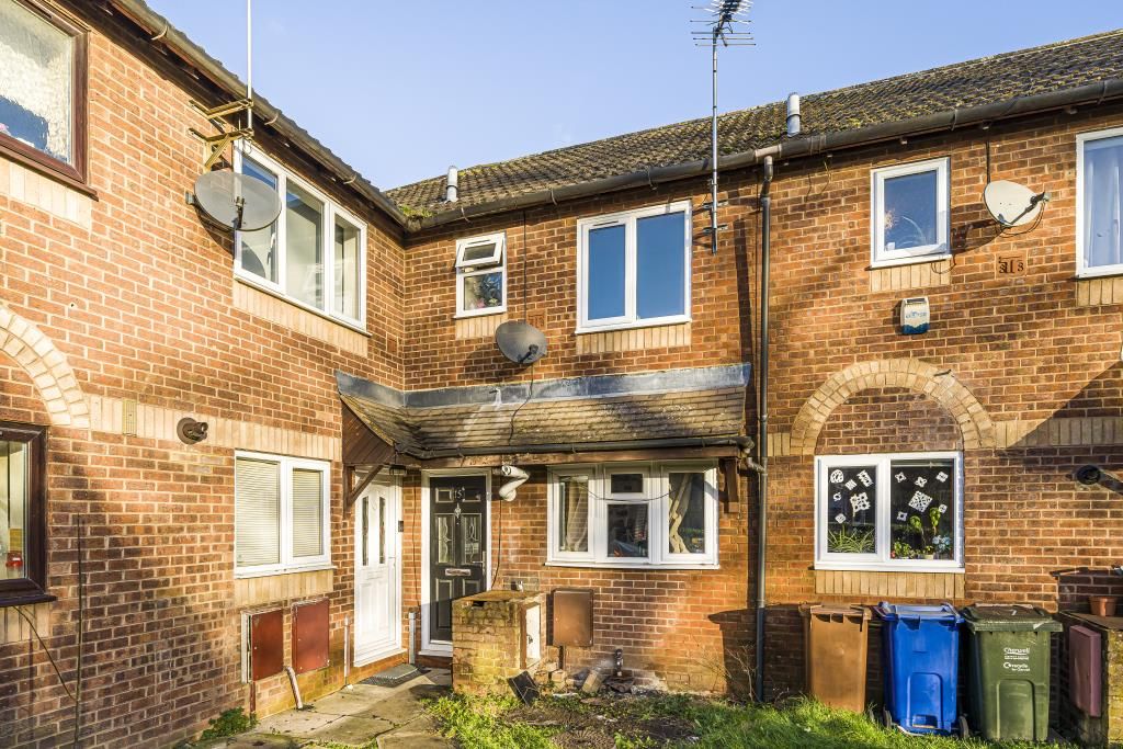 2 bed terraced house for sale in Grimsbury, Banbury, Oxfordshire OX16