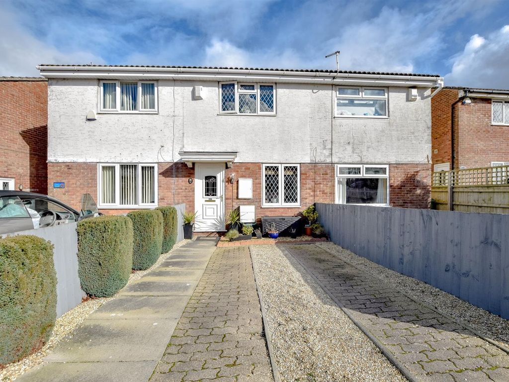2 bed terraced house for sale in The Pastures, Barry CF62 Zoopla