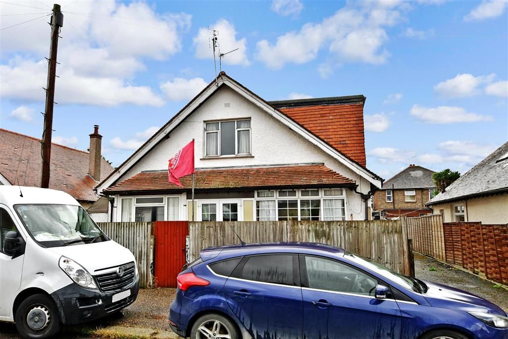 2 bed for sale in Waverley Road, Bognor Regis, West Sussex