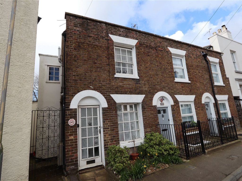 2 bed end terrace house for sale in Wellington Road, Deal CT14 Zoopla