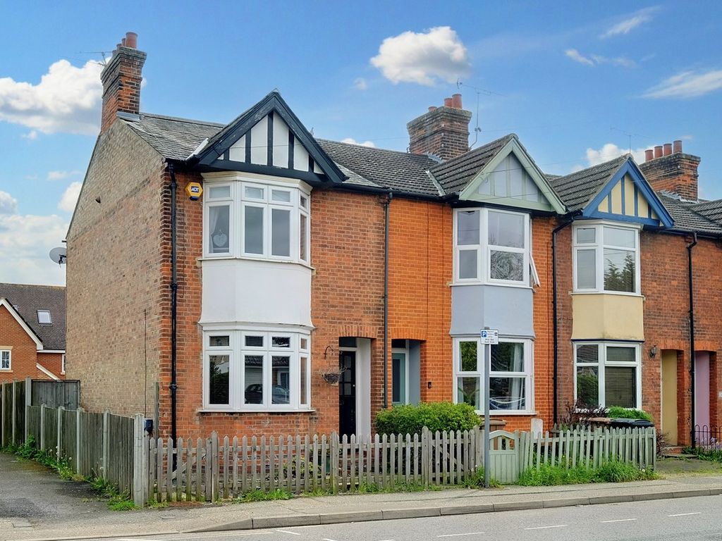 3 bed end terrace house for sale in Springfield Road, Chelmsford CM2