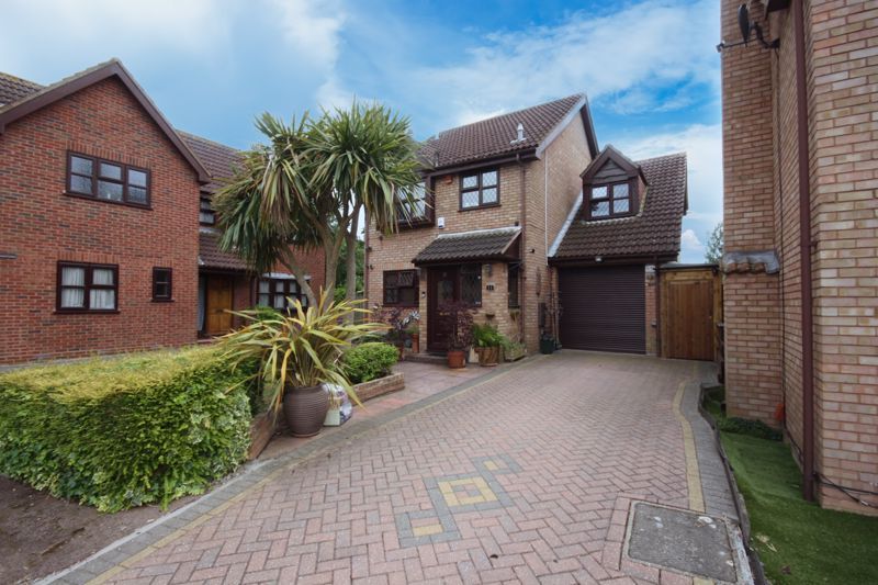 4 bed detached house for sale in Strone Way, Yeading, Hayes UB4 Zoopla
