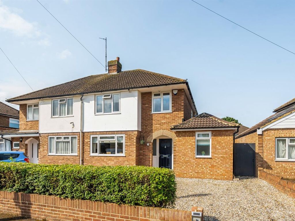 3 bed semidetached house for sale in Fairholme, Bedford MK41 Zoopla
