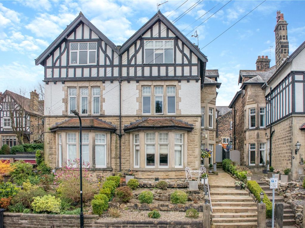 5 bed semidetached house for sale in Spring Grove, Harrogate, North