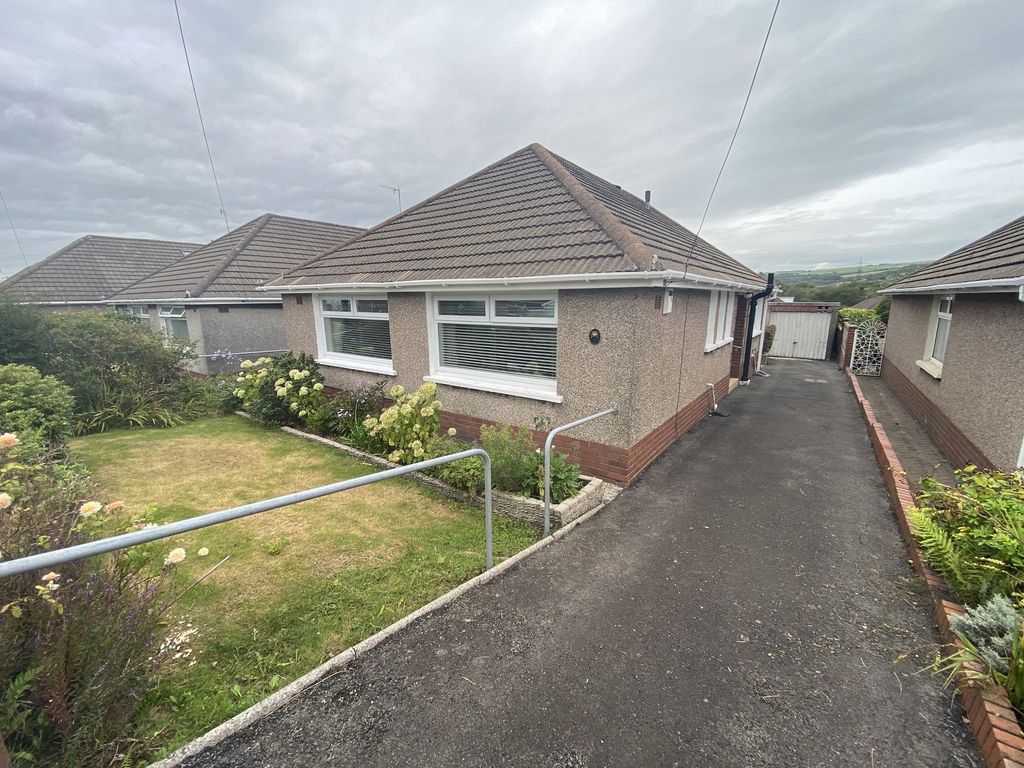 3 bed detached bungalow for sale in Eileen Road, Llansamlet, Swansea
