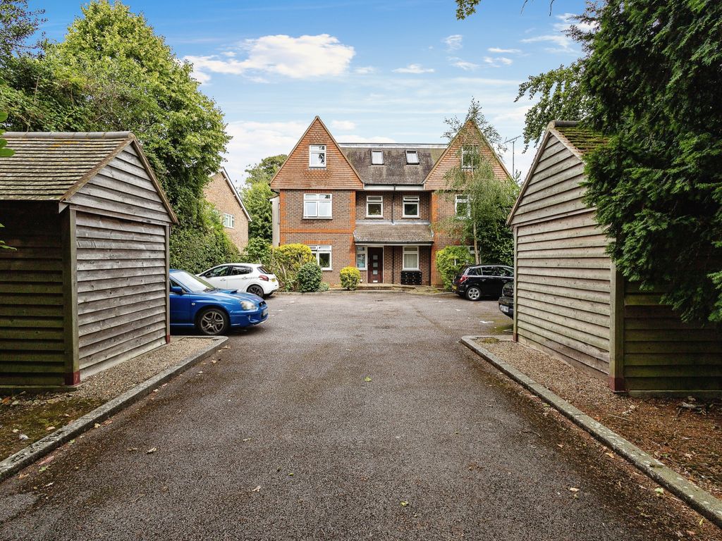 2 bed flat for sale in Lavant Road, Chichester, West Sussex PO19 Zoopla