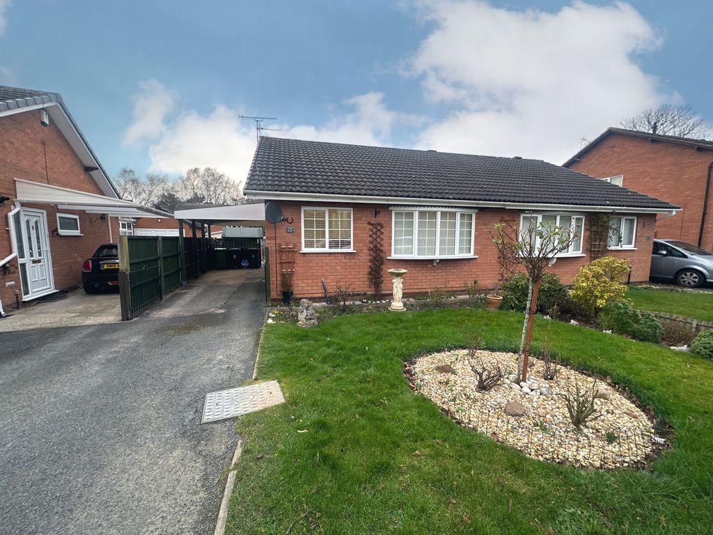 2 bed semidetached bungalow to rent in Melbourne Rise, Bicton Heath