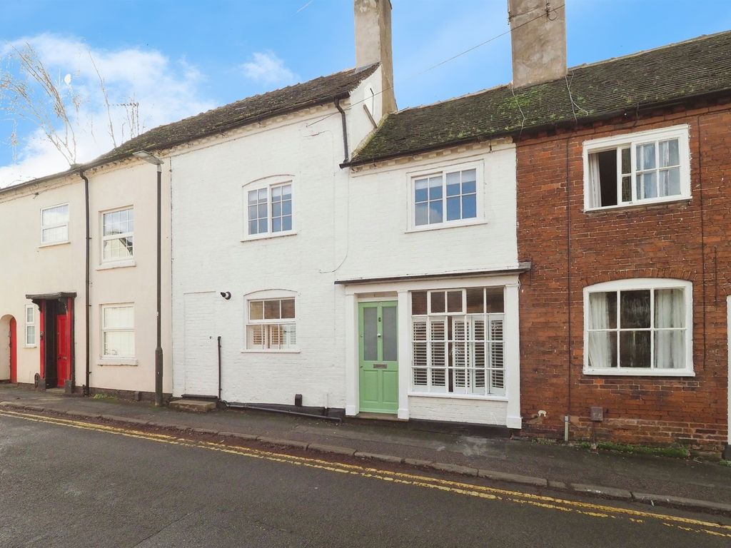 4 bed property for sale in Apiary Gate, Castle Donington, Derby DE74, £