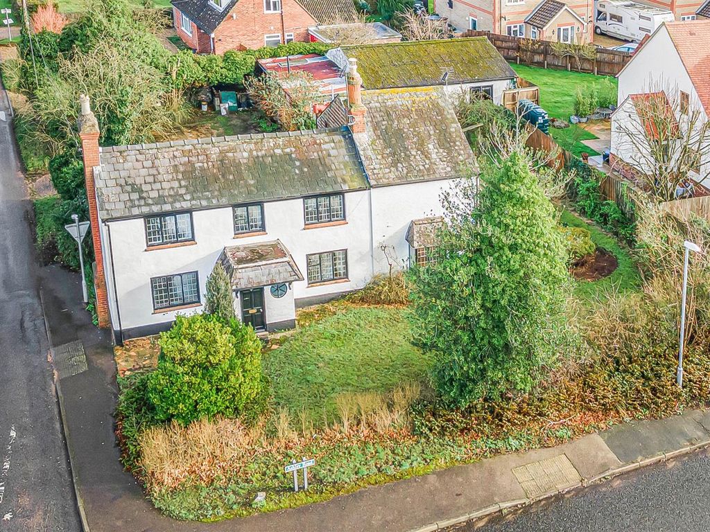 3 bed detached house for sale in Moulton Road, Cheveley, Newmarket CB8