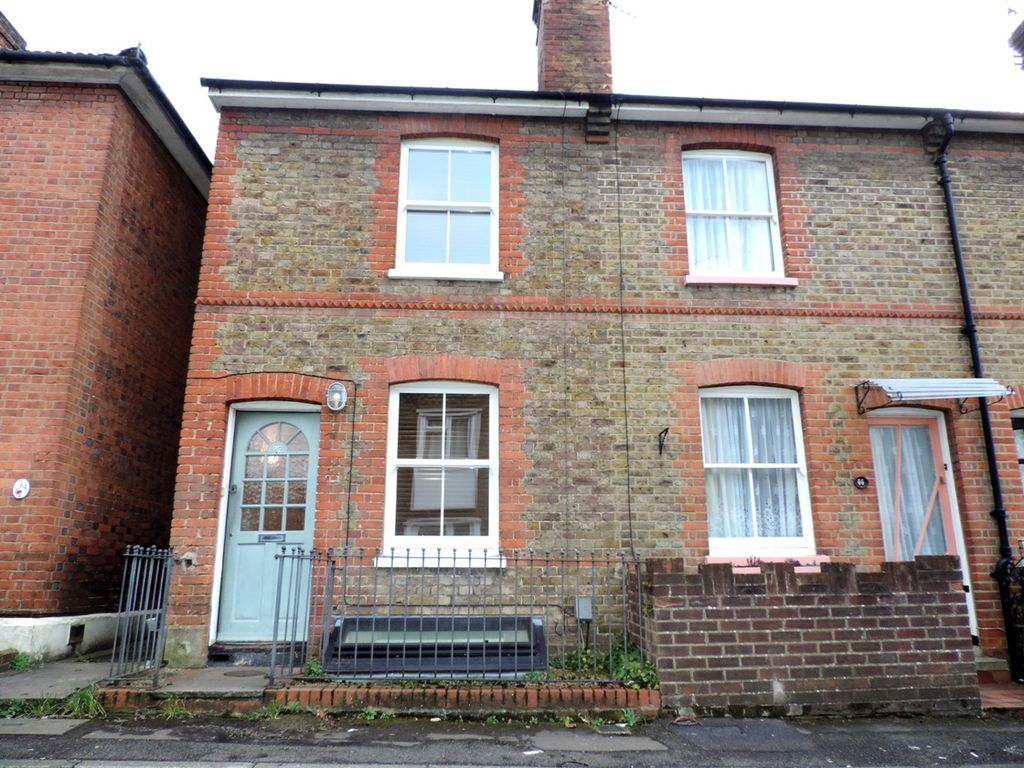 3 bed semidetached house to rent in Drummond Rd, Guildford GU1, £1,950