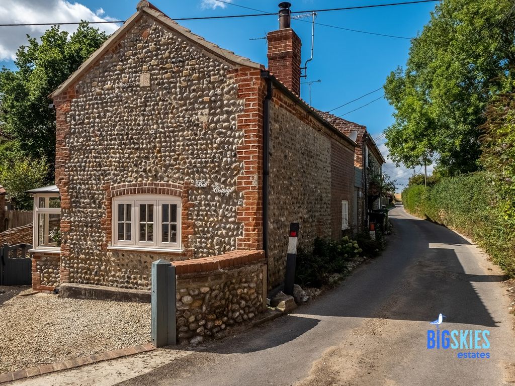 2 bed detached house for sale in Metton Road, Roughton, Norwich NR11