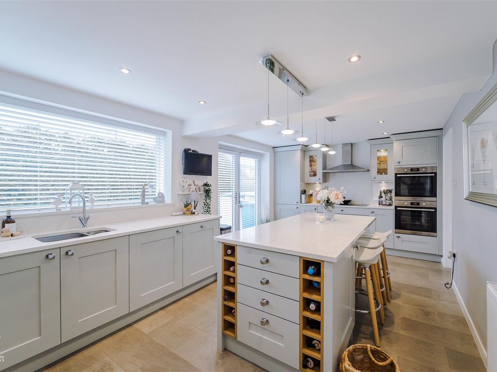 3 bed semidetached house for sale in Bosley Close, Darwen BB3, £