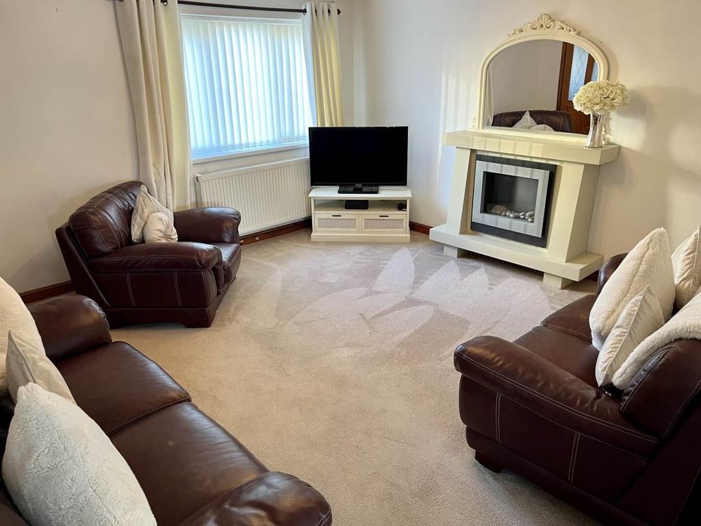 3 bed property to rent in Gelli Aur, Treboeth, Swansea SA5, £1,100 pcm