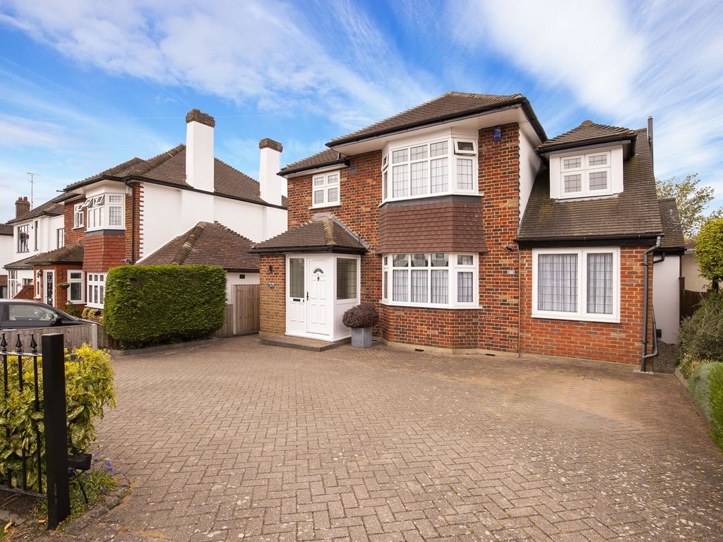 3 bed detached house for sale in Farm Way, Buckhurst Hill IG9 Zoopla