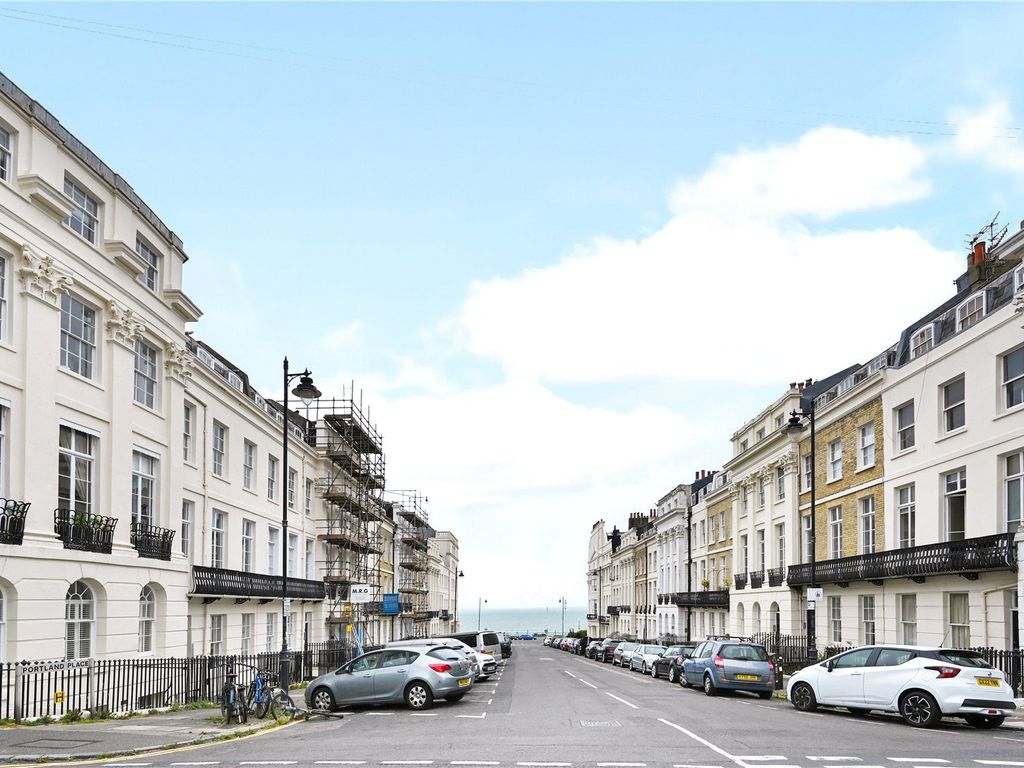 1 bed flat for sale in Portland Place, Brighton BN2, £225,000 Zoopla