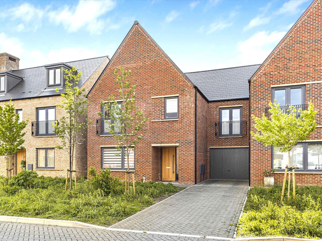 New home, 4 bed semidetached house for sale in Collett Drive