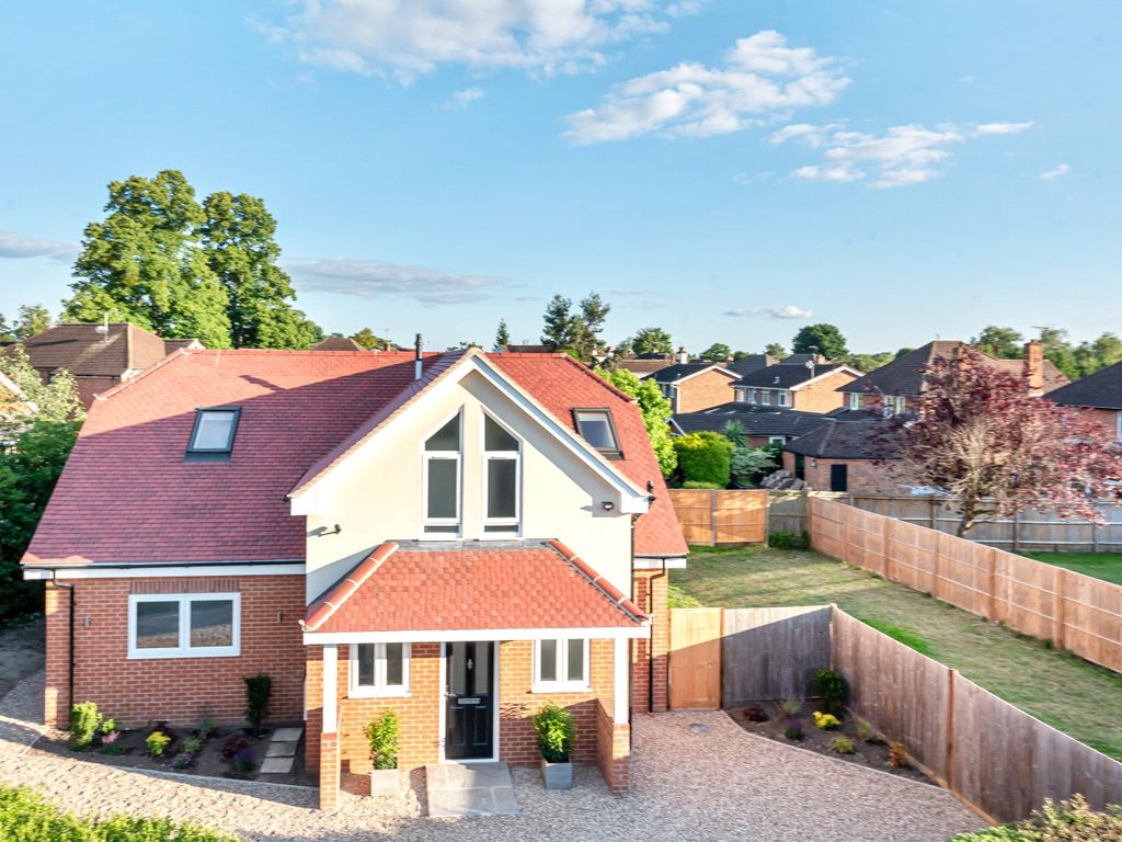 New home, 4 bed detached house for sale in Ivydene, Knaphill, Woking