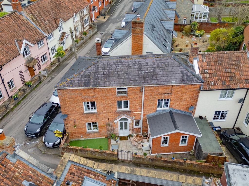 2 bed end terrace house for sale in Church Road, Bawdrip, Bridgwater