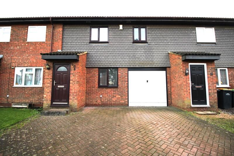2 bed semidetached house to rent in Walcourt Road, Kempston MK42, £950