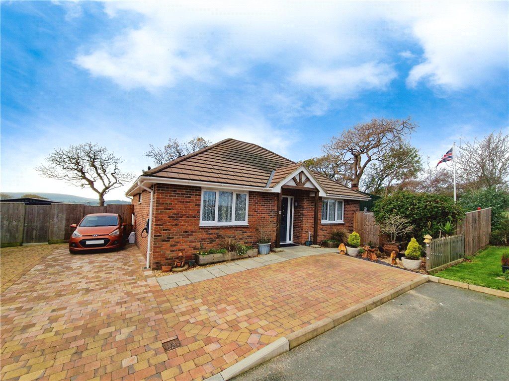 3 bed bungalow for sale in Windsor Drive, Freshwater, Isle Of Wight