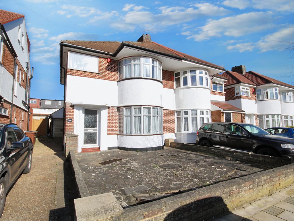 3 bed semidetached house for sale in St. Edmunds Drive, Stanmore, Middlesex HA7, £550,000 Zoopla