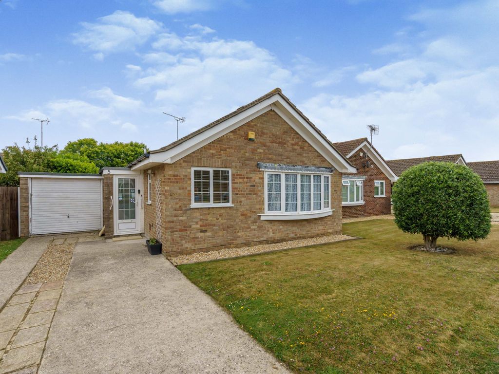 2 bed detached bungalow for sale in Mornington Crescent, Felpham