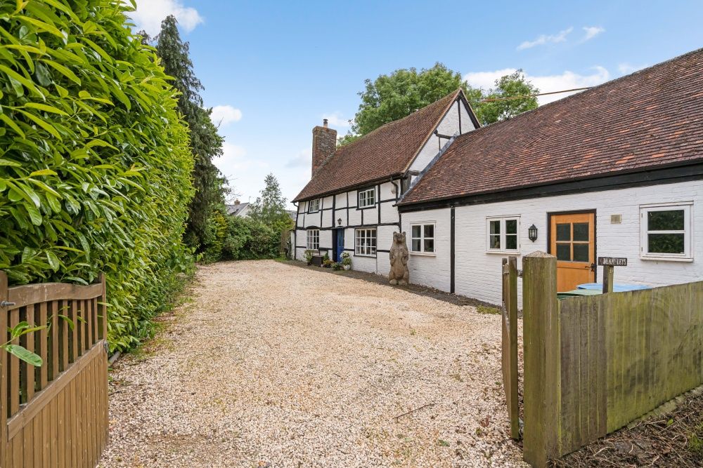 4 bed cottage for sale in Nup End Lane, Wingrave, Buckinghamshire HP22