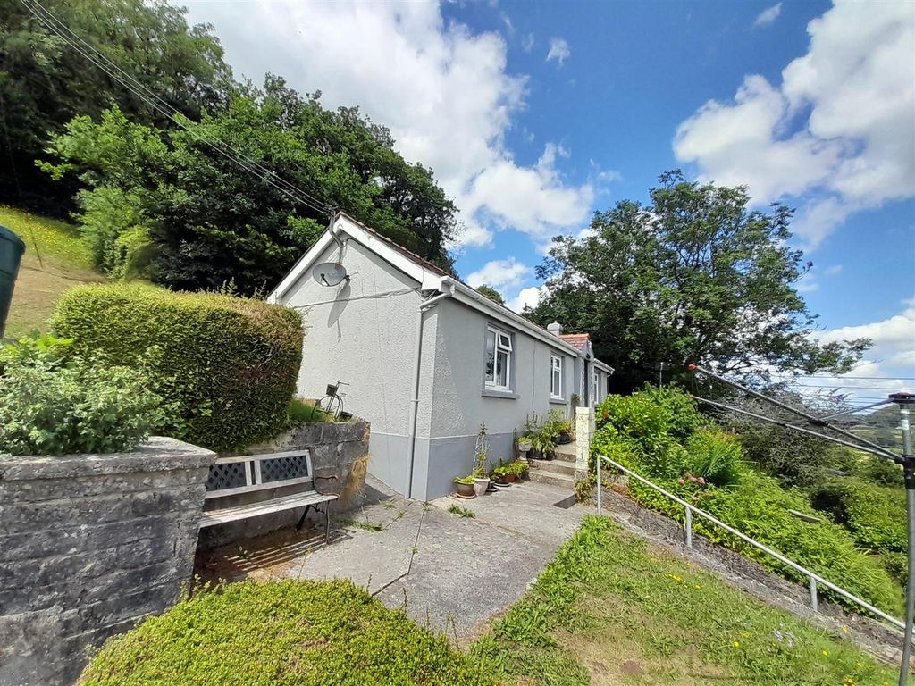 3 bed detached bungalow for sale in Kidwelly SA17, £159,950 Zoopla