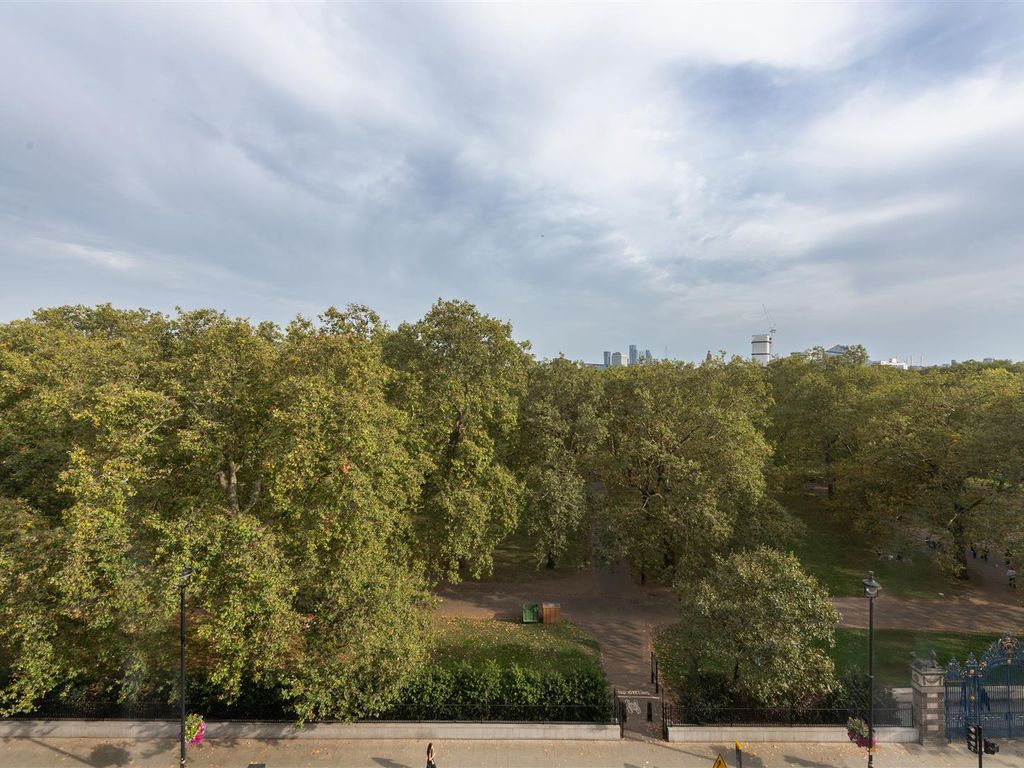 2 bed flat for sale in Piccadilly, London W1J, £800,000 Zoopla