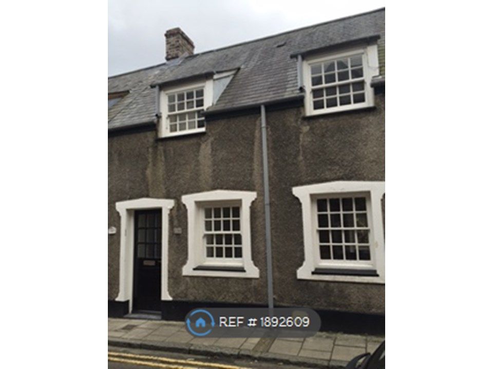 2 bed terraced house to rent in Kingshead Street, Pwllheli LL53, £600