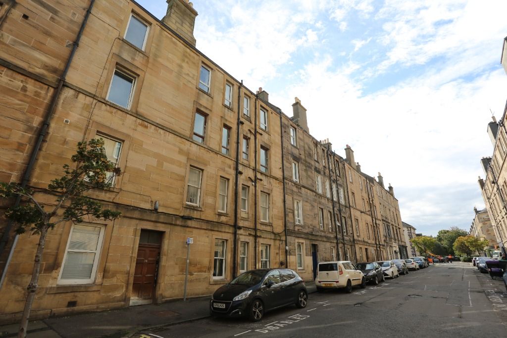 2 bed flat to rent in Buchanan Street, Leith, Edinburgh EH6, £1,095 pcm