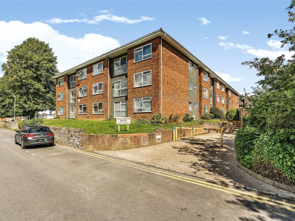 1 bed flat for sale in Alexandra Street, Maidstone, Kent ME14, £140,000 Zoopla