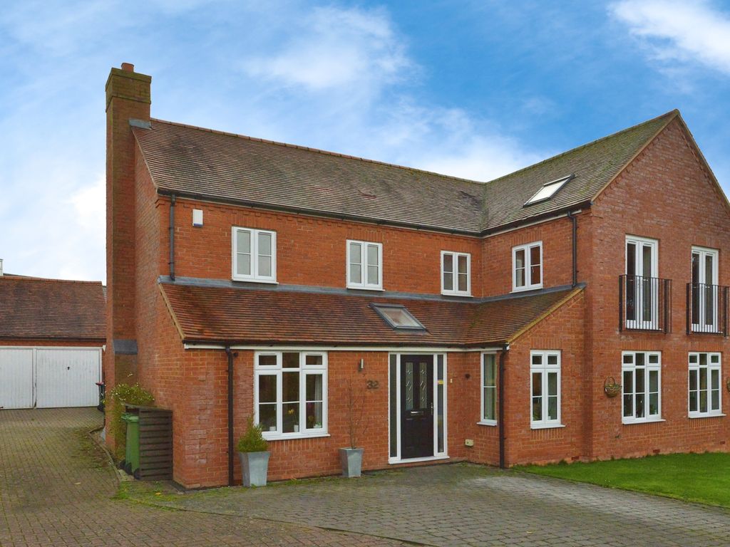 4 bed detached house for sale in Little Stocking, Shenley Brook End