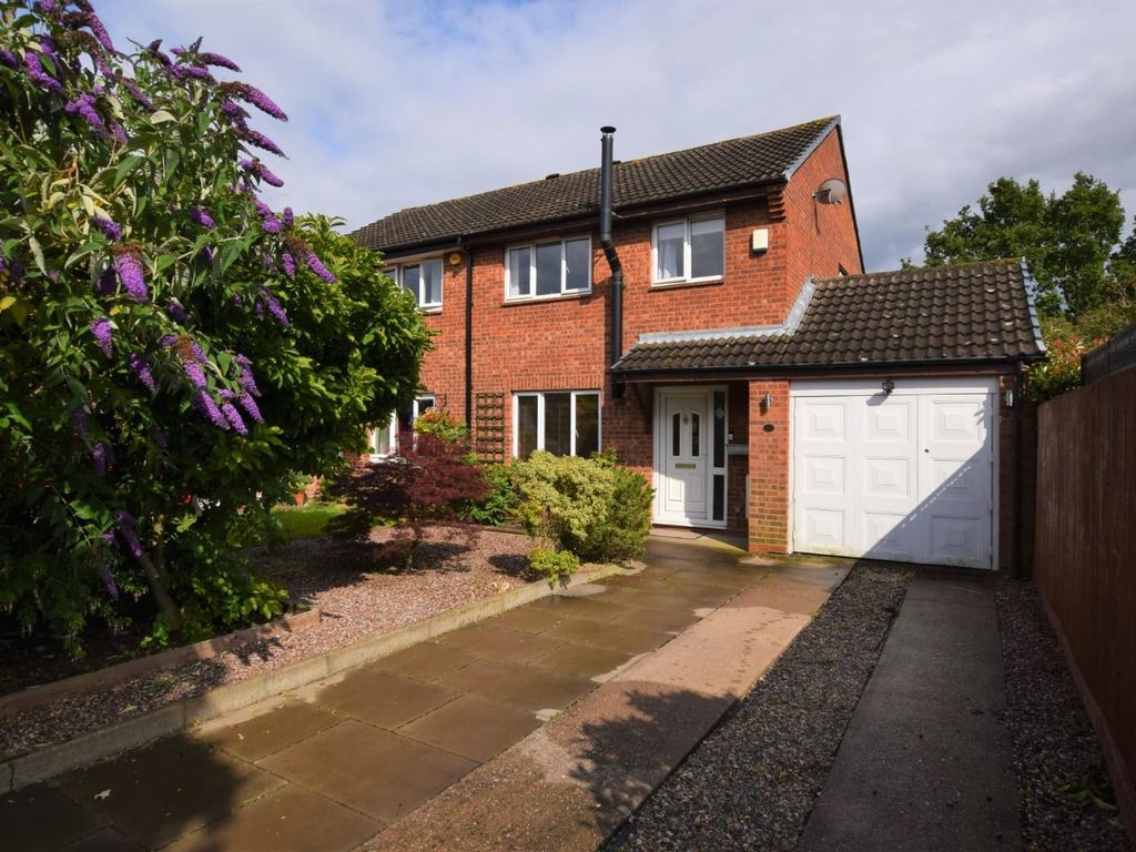 3 bed semidetached house for sale in Carters Close, Sutton Coldfield