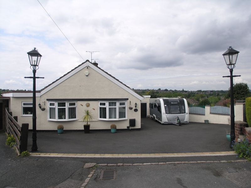 3 bed detached bungalow for sale in Uplands, Hayley Green, Halesowen