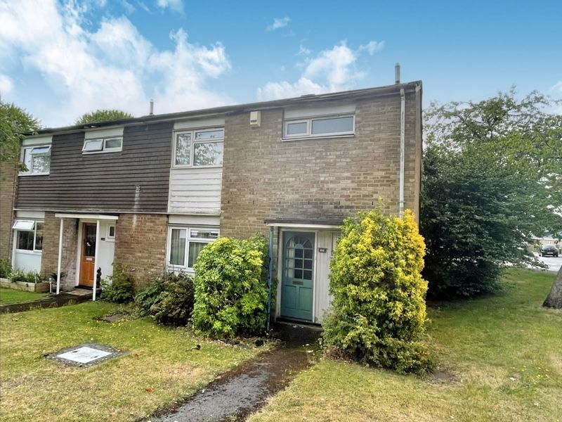 3 bed end terrace house for sale in Sycamore Road, High HP12