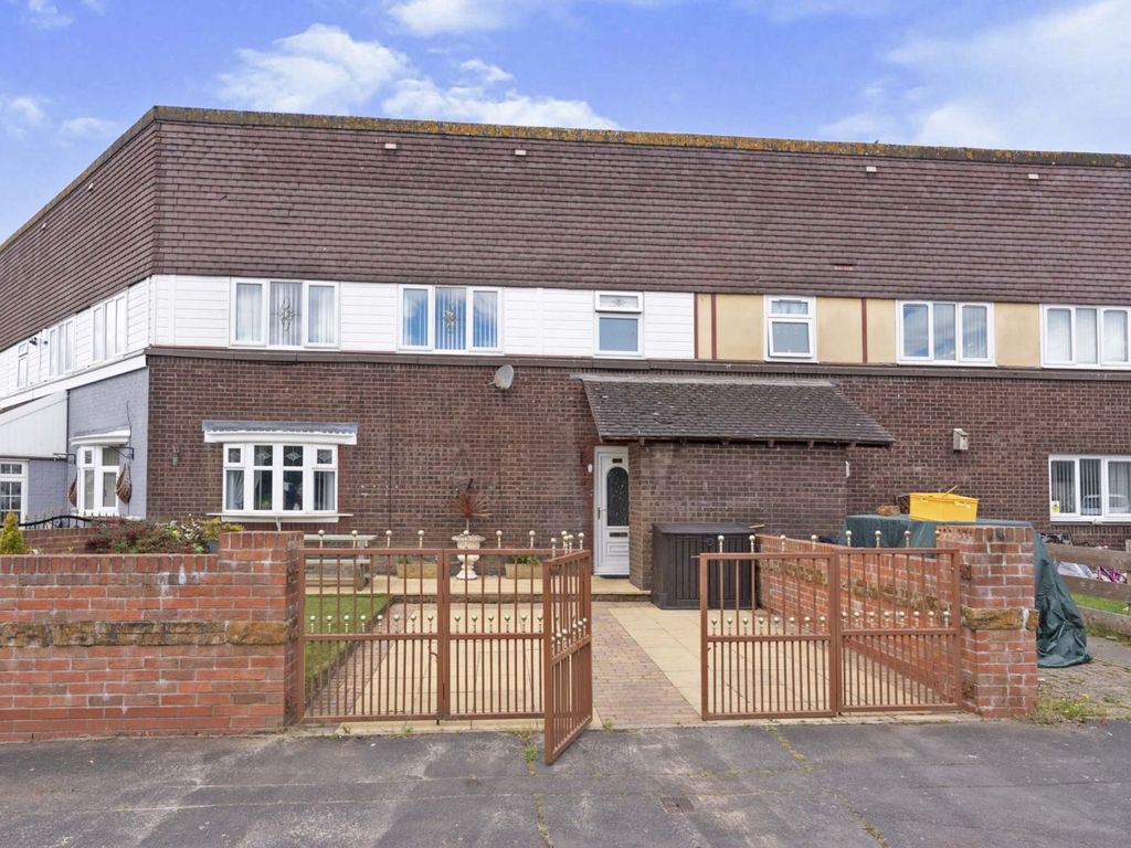 3 bed terraced house for sale in Cormorant Way, Newport NP10 Zoopla