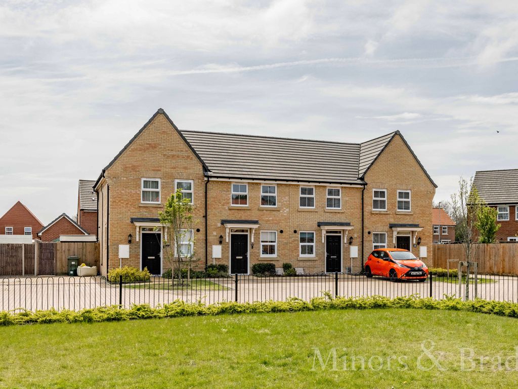 2 bed terraced house for sale in Rowan Crescent, Horsford, Norwich NR10