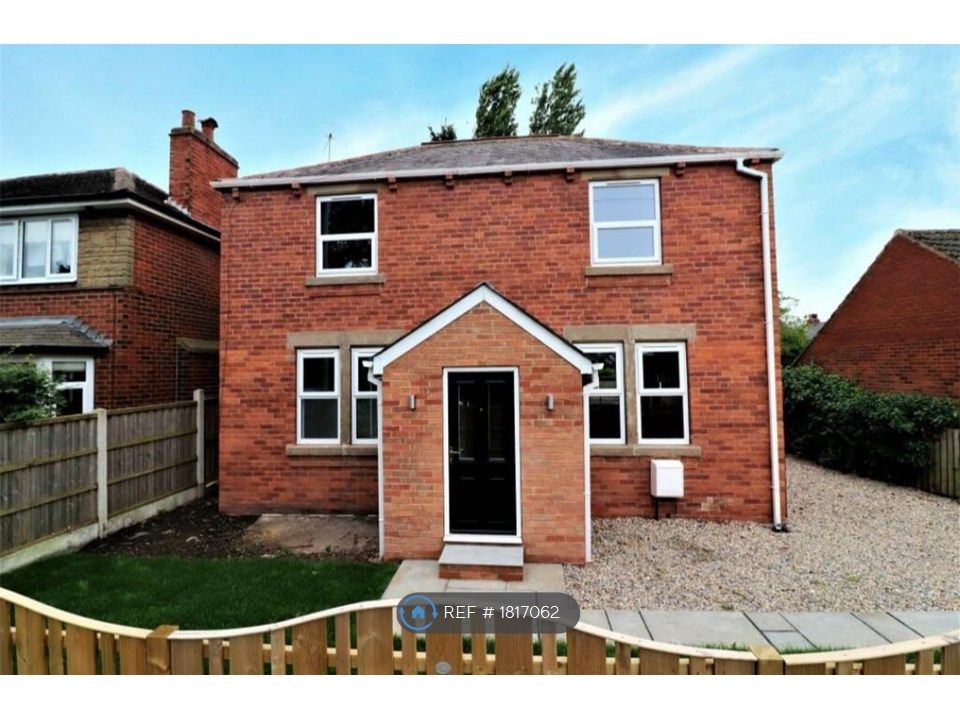 3 bed detached house to rent in Pinfold Lane, Mickletown Methley, Leeds LS26, £1,300 pcm Zoopla