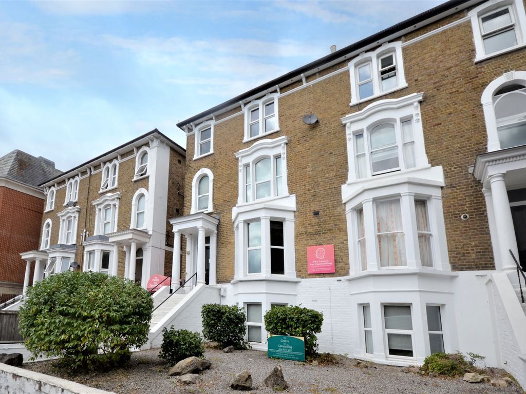 1 bed flat to rent in Widmore Road, Bromley BR1, £1,200 pcm Zoopla