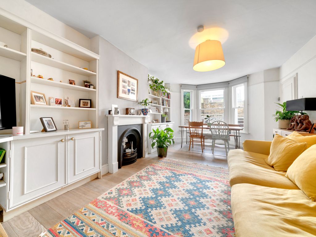 2 bed for sale in South Lambeth Road, Stockwell, London SW8