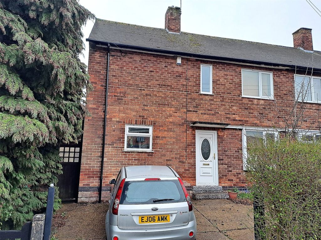 3 bed semidetached house for sale in Stotfield Road, Nottingham