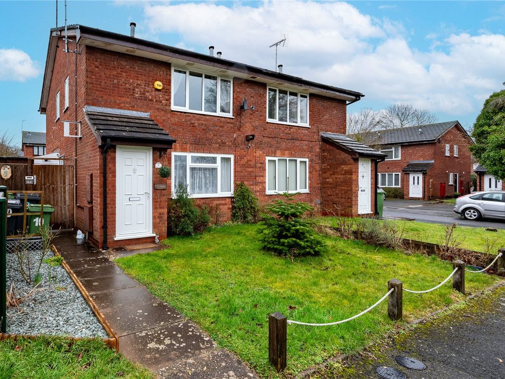 1 bed for sale in Hawkesbury Close, Church Hill, Redditch, Worcestershire B98, £
