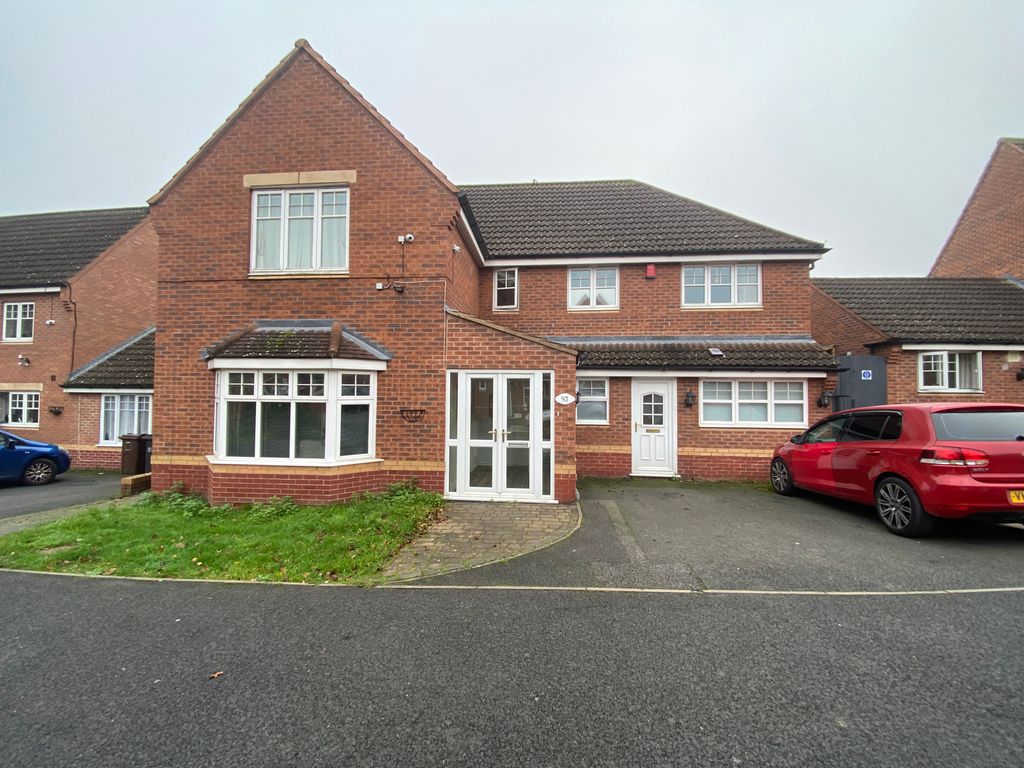 Studio to rent in Wavers Marston, Marston Green, Birmingham B37 Zoopla
