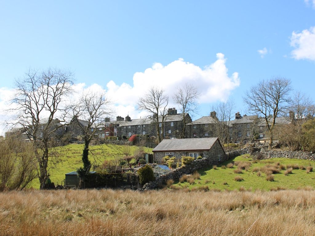 2 bed bungalow for sale in Trawsfynydd, Blaenau Ffestiniog, Gwynedd