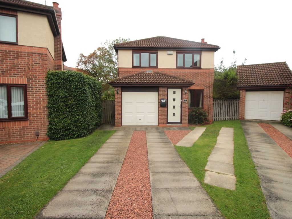 3 bed detached house for sale in Westerhope Court, Darlington, Durham